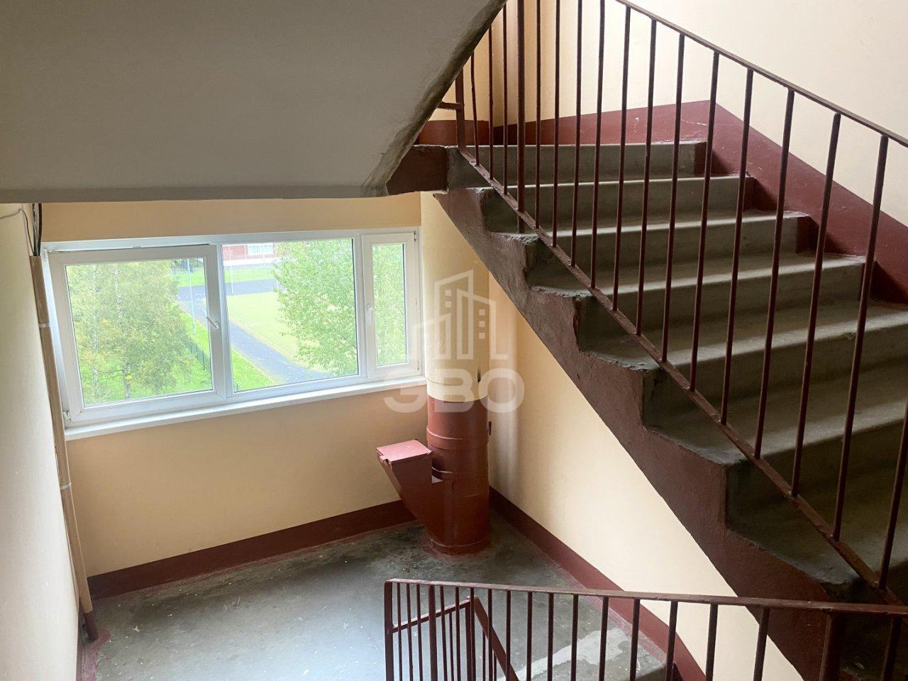 трехкомнатная квартира в Санкт-Петербурге по адресу: Народного Ополчения проспект, 221