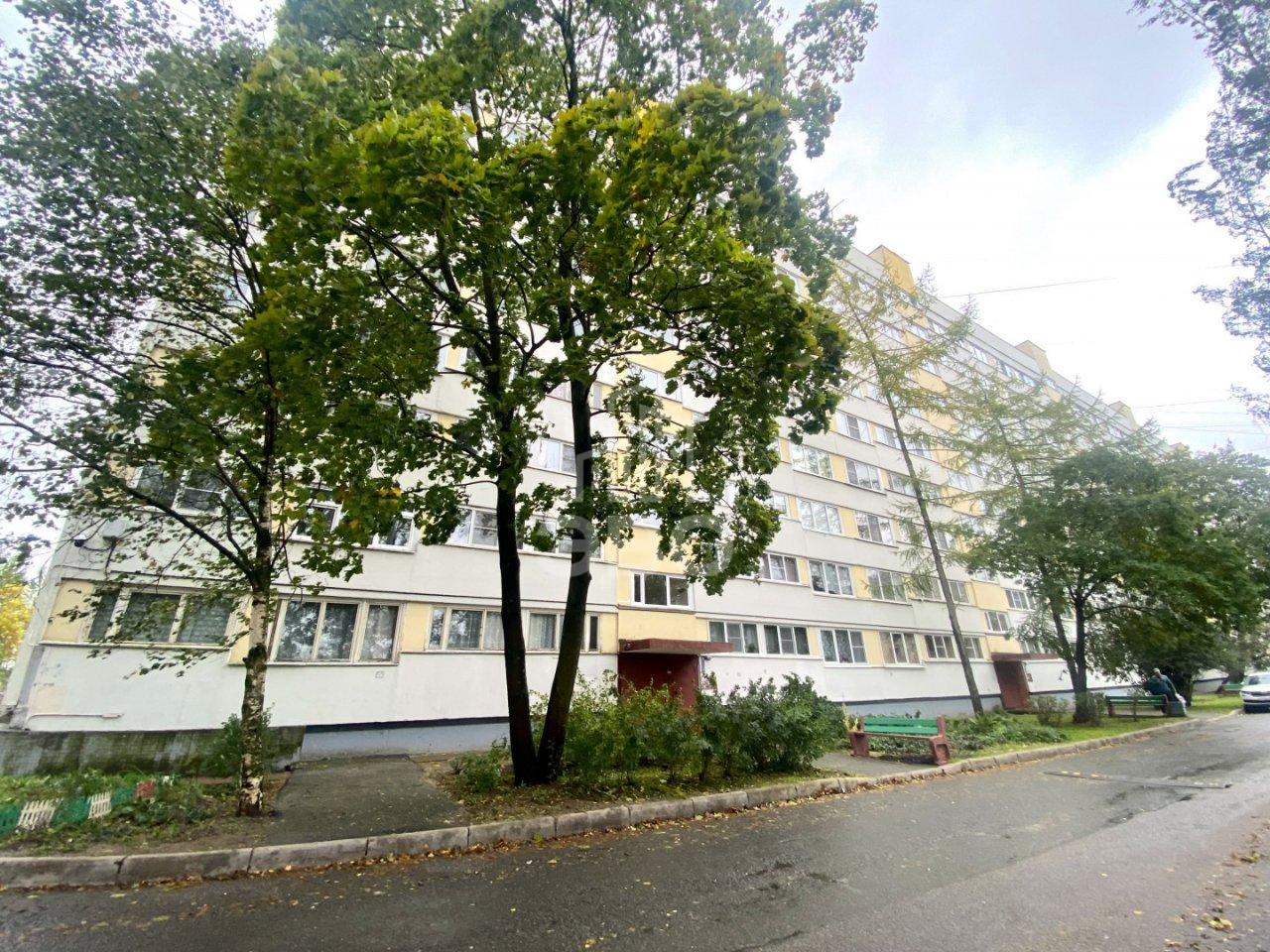 трехкомнатная квартира в Санкт-Петербурге по адресу: Народного Ополчения проспект, 221