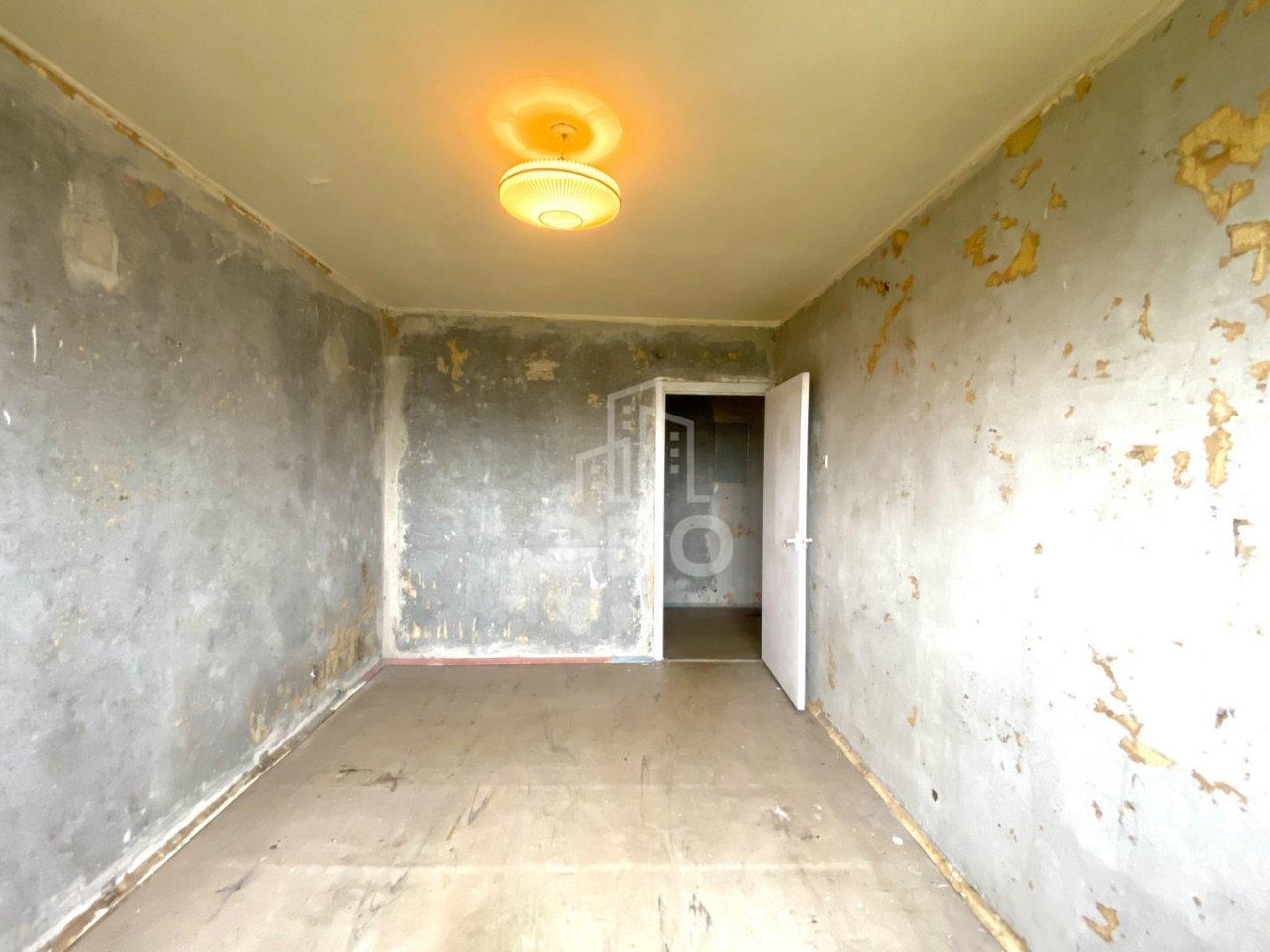 трехкомнатная квартира в Санкт-Петербурге по адресу: Народного Ополчения проспект, 221