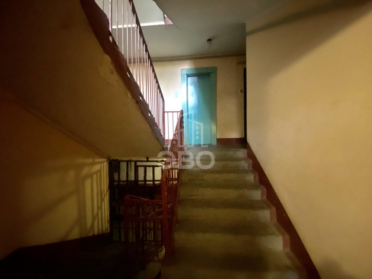 трехкомнатная квартира в Санкт-Петербурге по адресу: Народного Ополчения проспект, 221