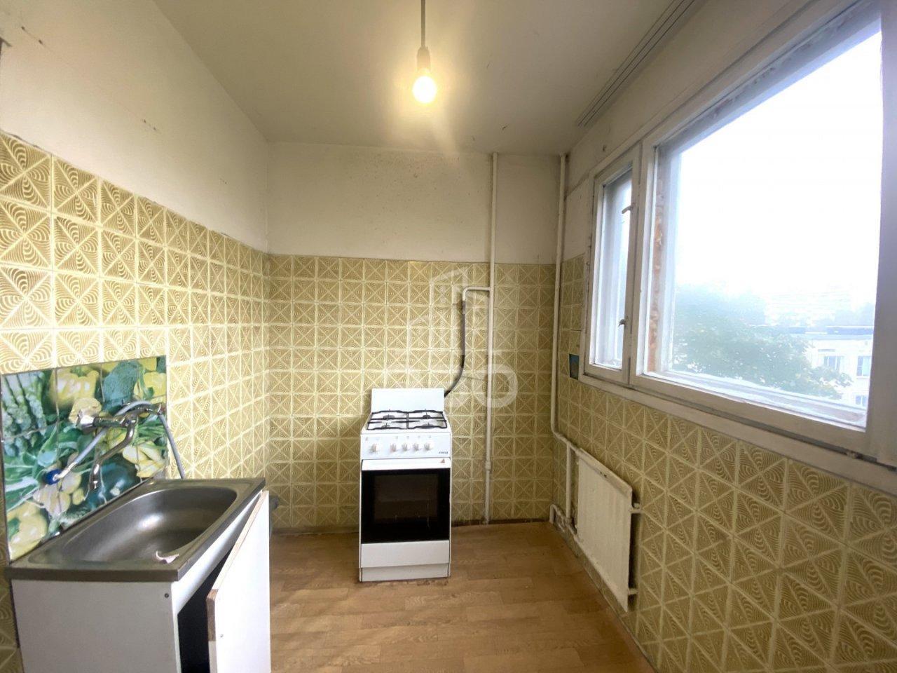 трехкомнатная квартира в Санкт-Петербурге по адресу: Народного Ополчения проспект, 221