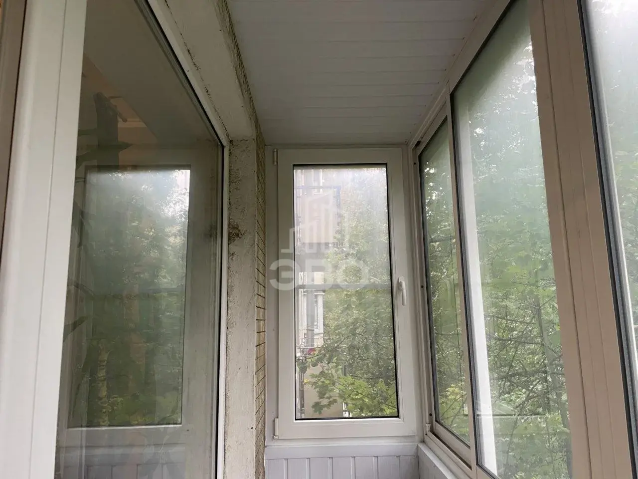 трехкомнатная квартира в Санкт-Петербурге по адресу: Бассейная ул., 77