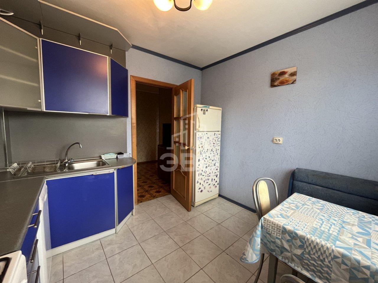 трехкомнатная квартира в Санкт-Петербурге по адресу: Композиторов ул., 22, к 1