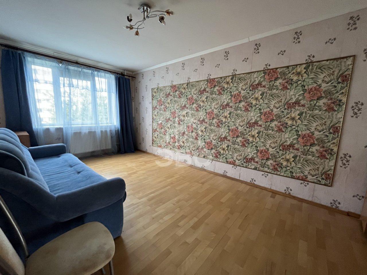 трехкомнатная квартира в Санкт-Петербурге по адресу: Композиторов ул., 22, к 1