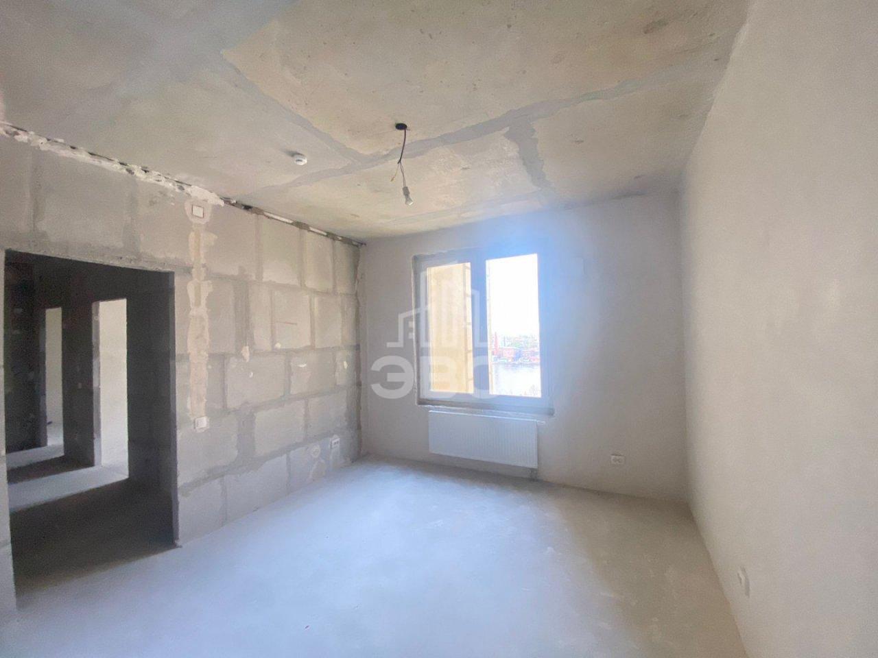 трехкомнатная квартира в Санкт-Петербурге по адресу: Дыбенко ул., 2