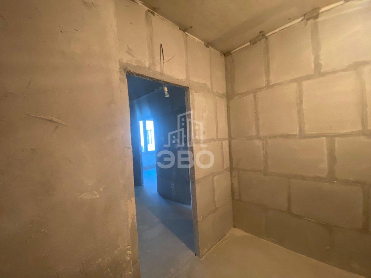 трехкомнатная квартира в Санкт-Петербурге по адресу: Дыбенко ул., 2