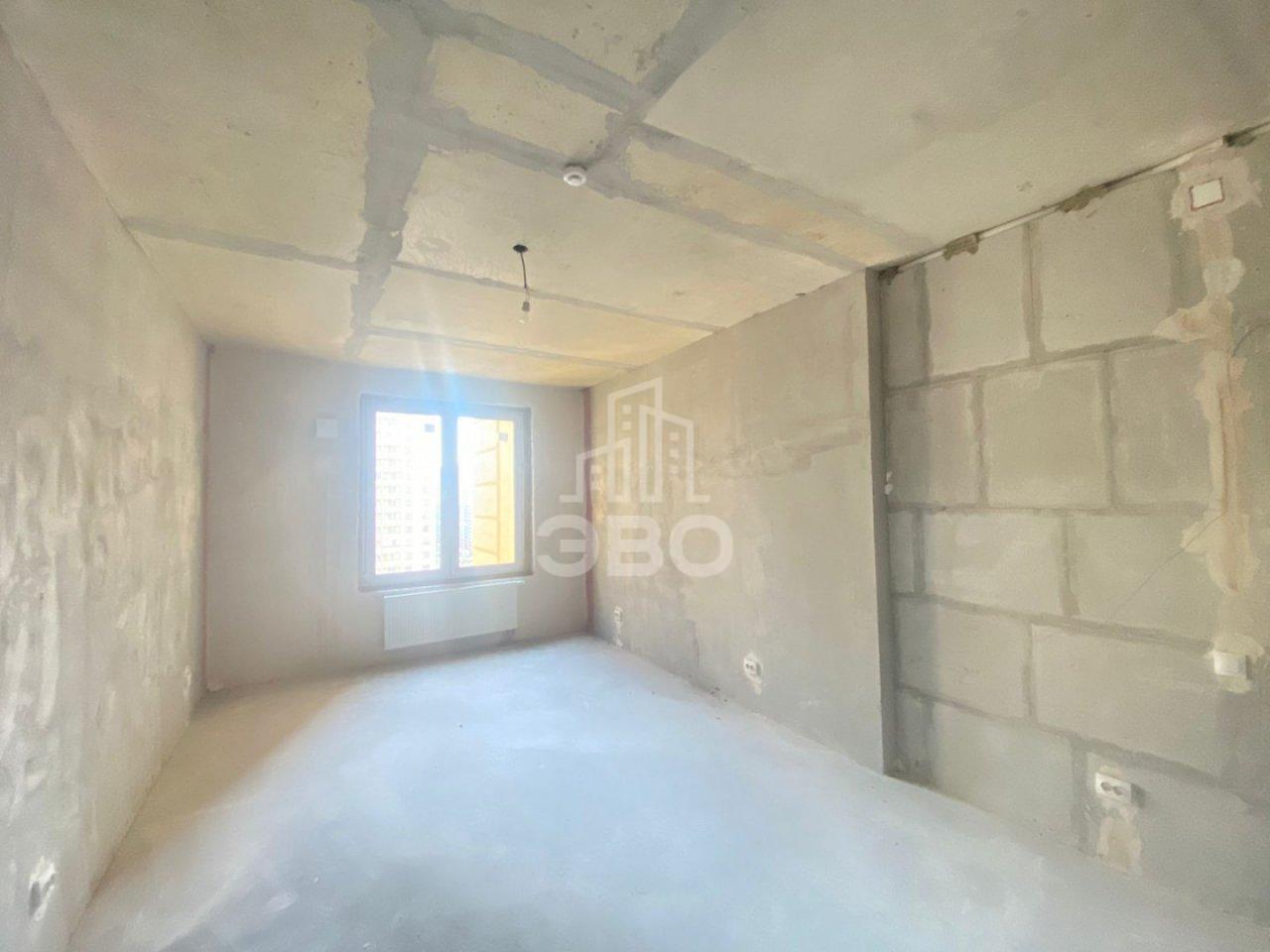 трехкомнатная квартира в Санкт-Петербурге по адресу: Дыбенко ул., 2