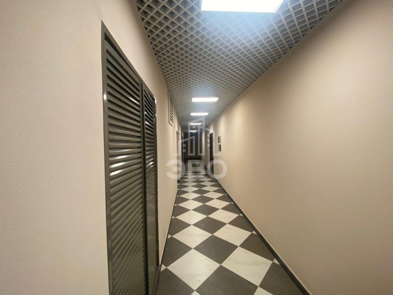 трехкомнатная квартира в Санкт-Петербурге по адресу: Дыбенко ул., 2