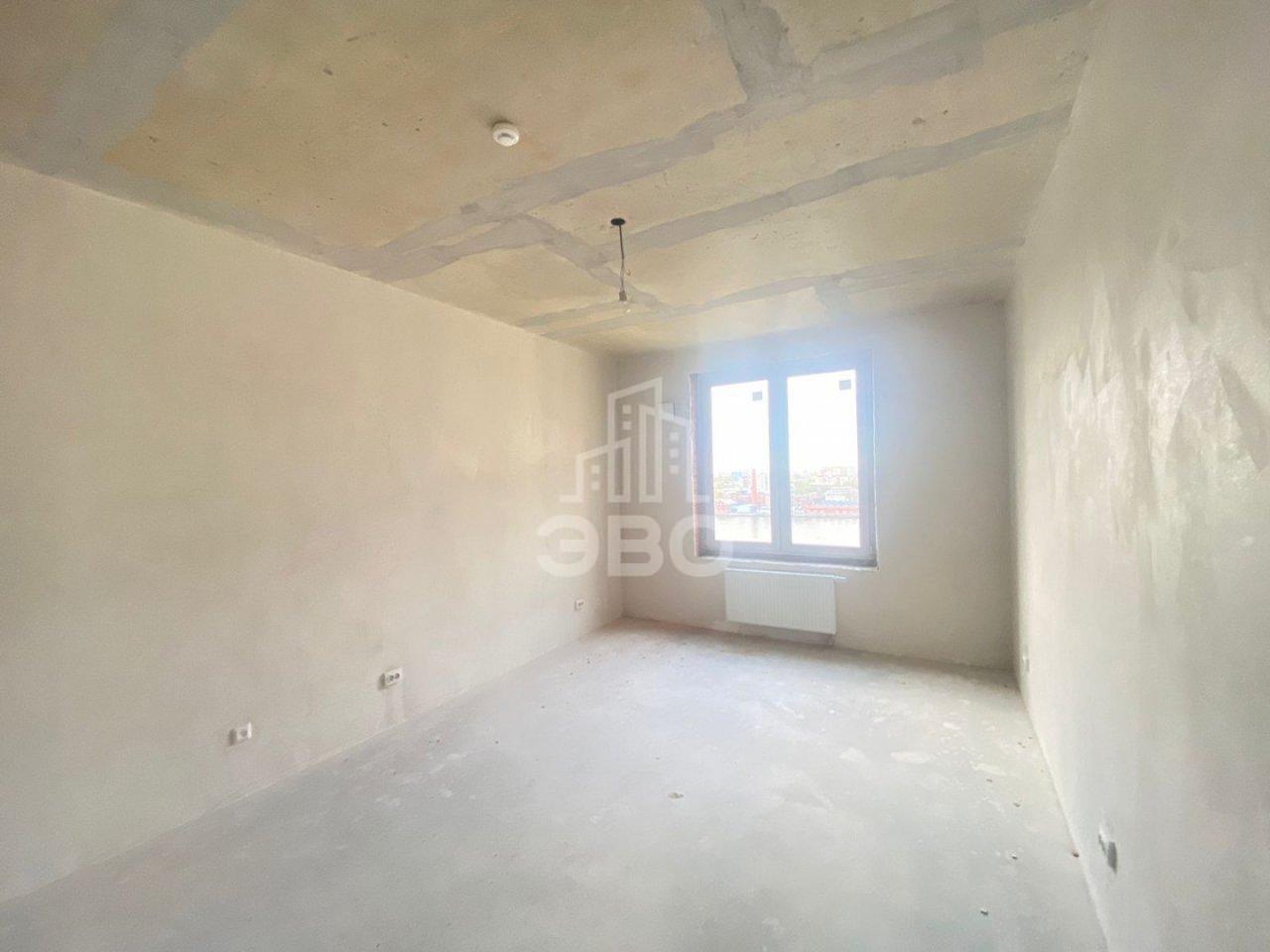 трехкомнатная квартира в Санкт-Петербурге по адресу: Дыбенко ул., 2