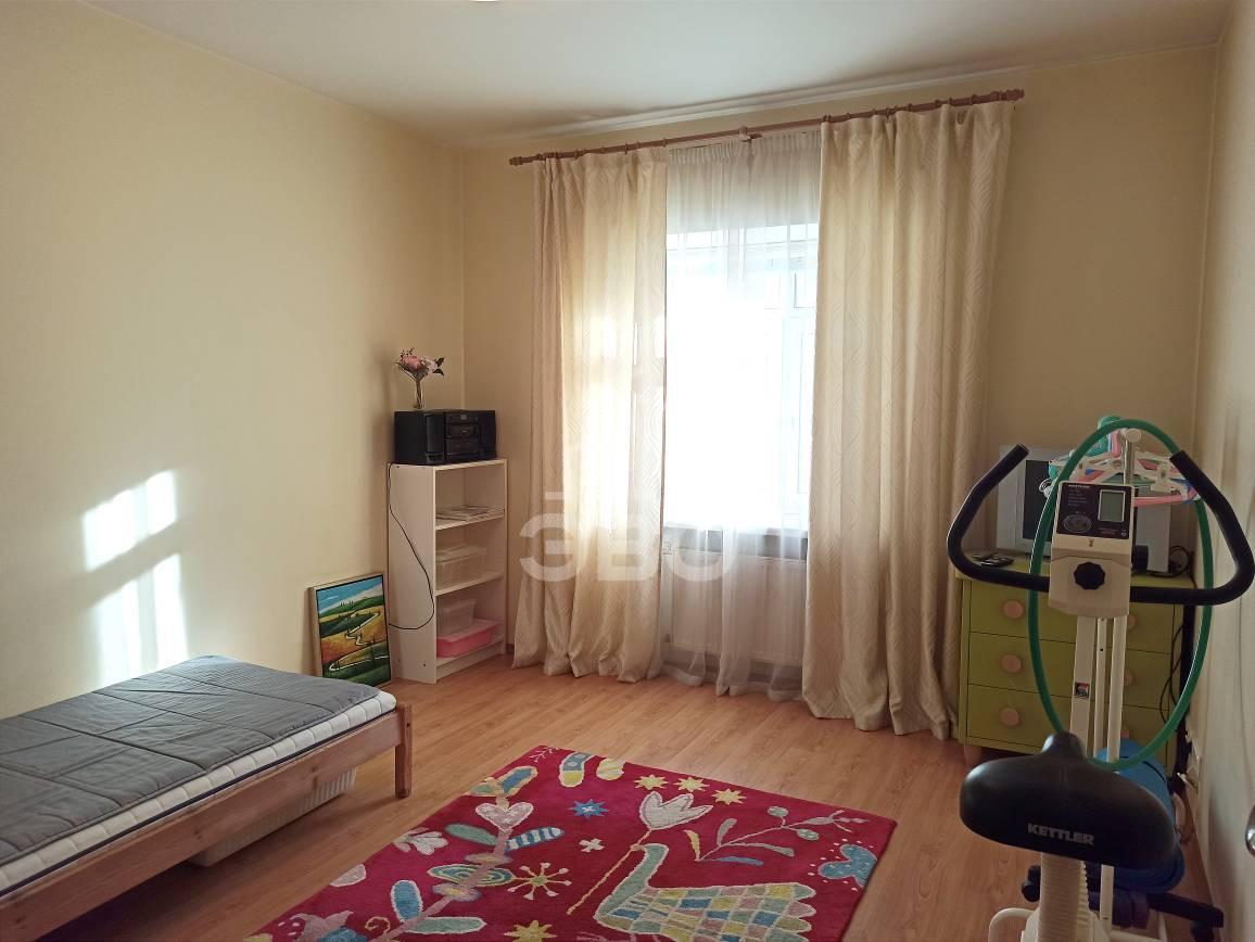 трехкомнатная квартира в Санкт-Петербурге по адресу: Мытнинская ул., 2