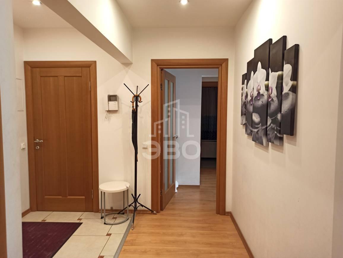 трехкомнатная квартира в Санкт-Петербурге по адресу: Мытнинская ул., 2