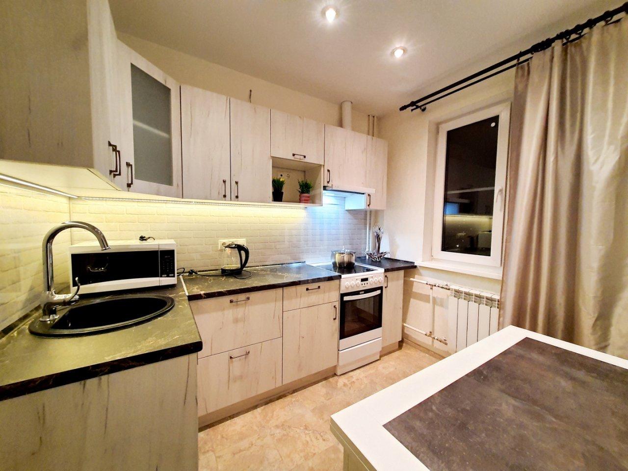 двухкомнатная квартира в Санкт-Петербурге по адресу: Богатырский проспект, 7, к 5