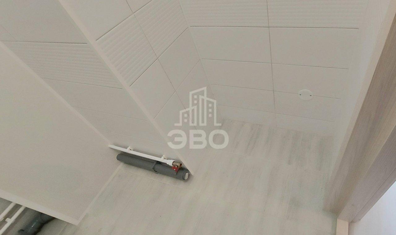 трехкомнатная квартира в Санкт-Петербурге по адресу: Верхне-Каменская ул., 9, к 1, строение 1