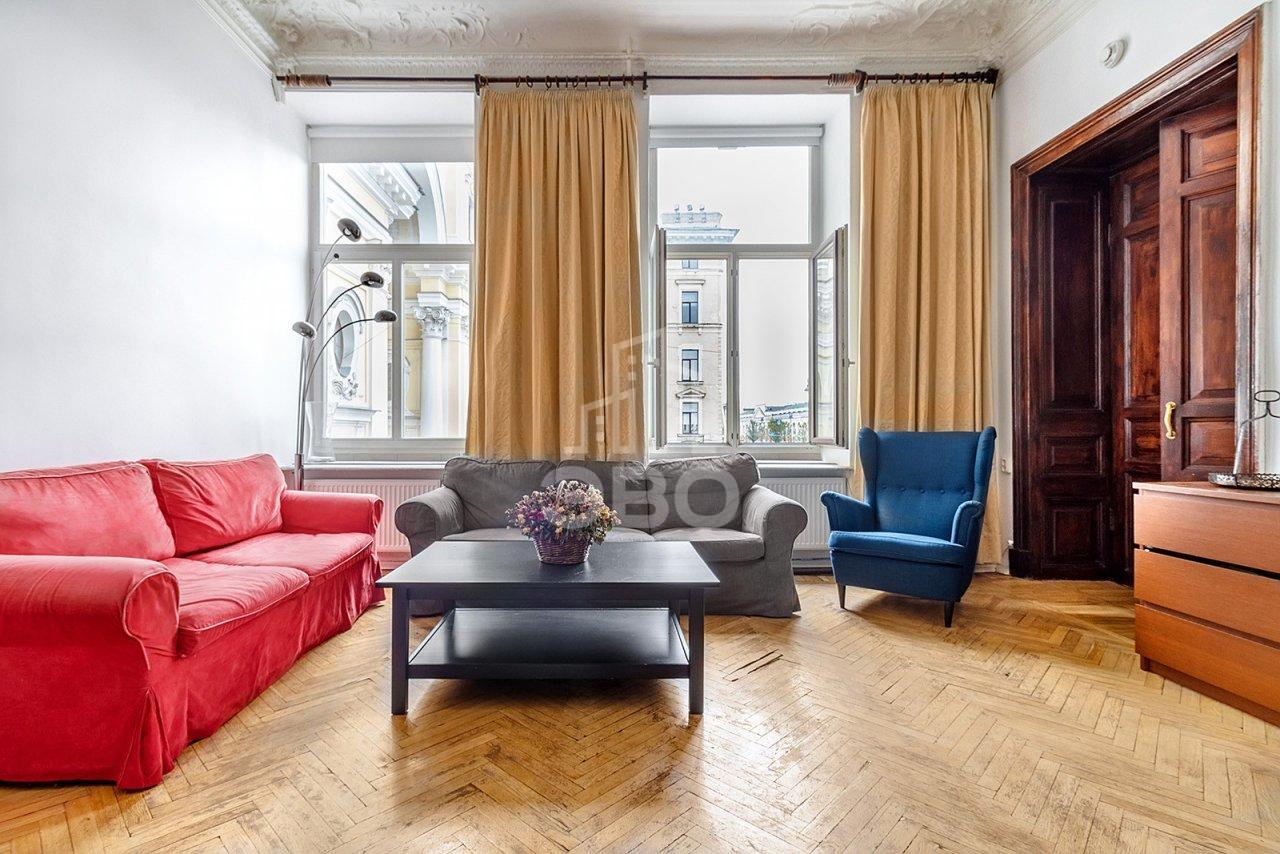 двухкомнатная квартира в Санкт-Петербурге по адресу: Невский проспект, 32-34