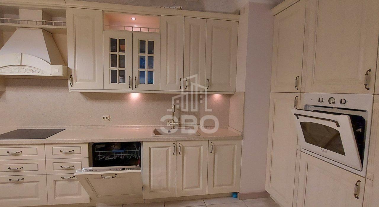 четырехкомнатная квартира в Санкт-Петербурге по адресу: Морская наб., 21, к 1