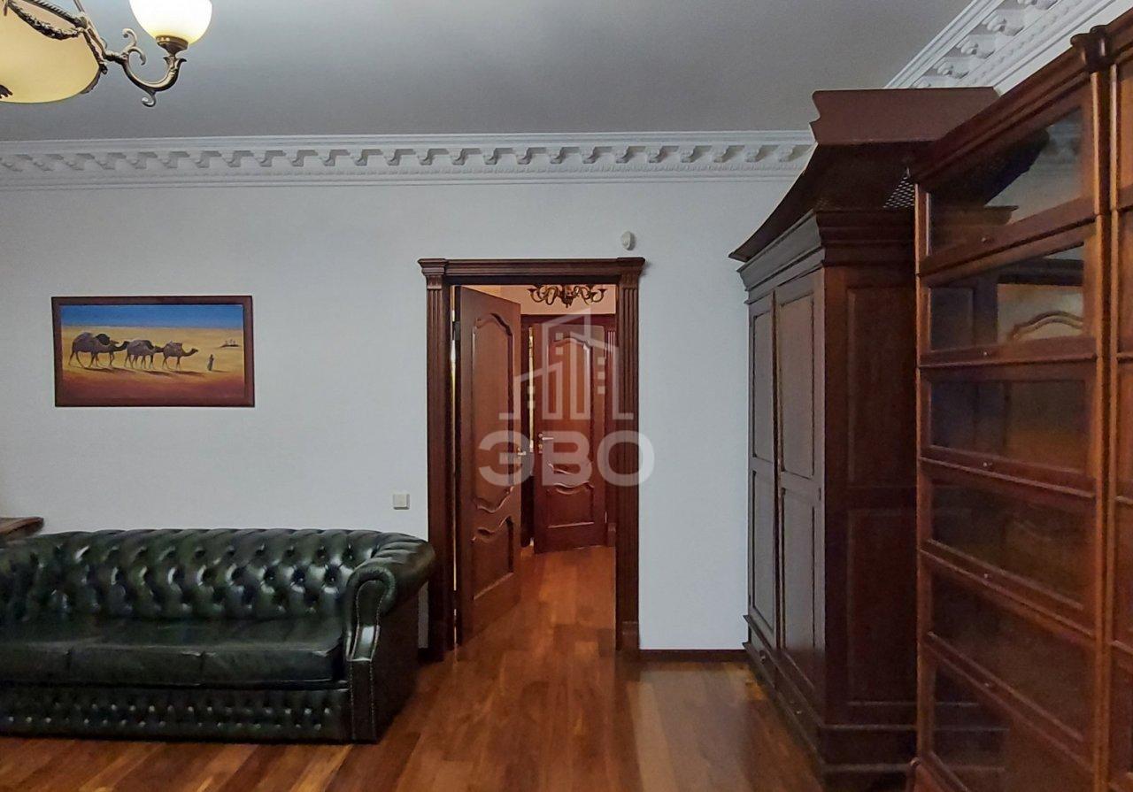 четырехкомнатная квартира в Санкт-Петербурге по адресу: Морская наб., 21, к 1