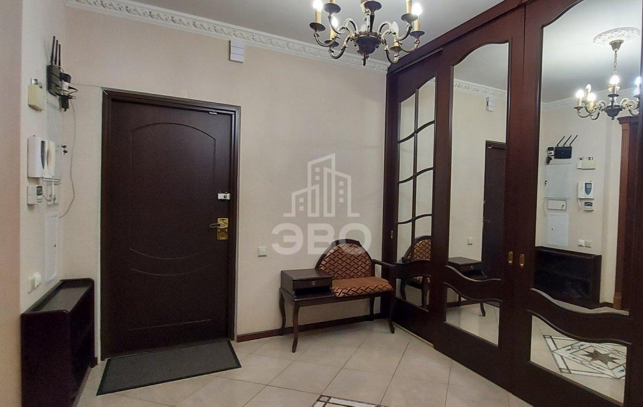 четырехкомнатная квартира в Санкт-Петербурге по адресу: Морская наб., 21, к 1