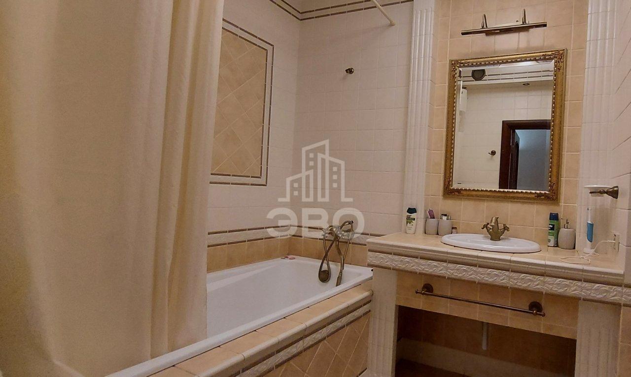 четырехкомнатная квартира в Санкт-Петербурге по адресу: Морская наб., 21, к 1