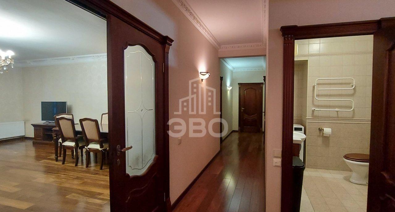 четырехкомнатная квартира в Санкт-Петербурге по адресу: Морская наб., 21, к 1