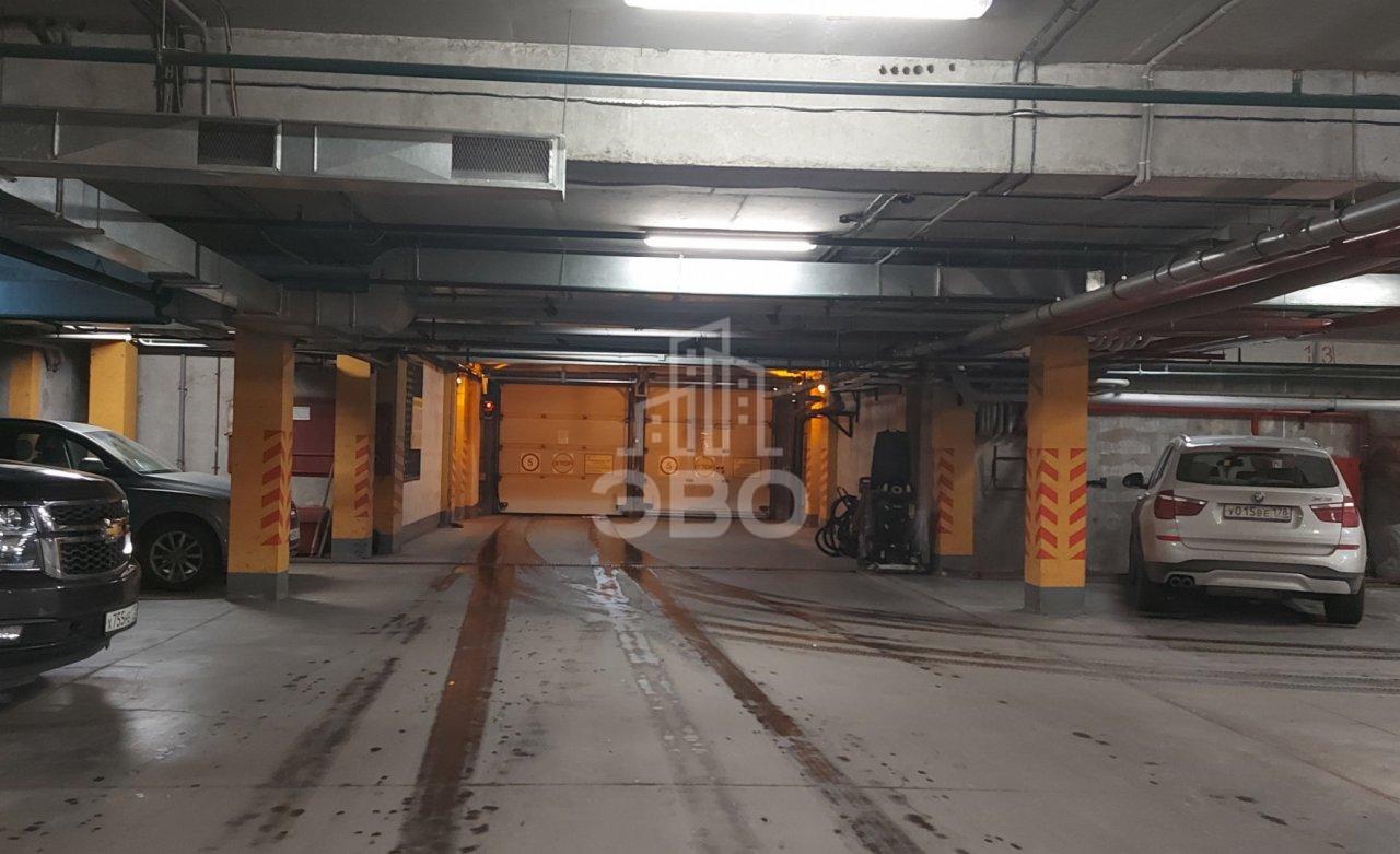 четырехкомнатная квартира в Санкт-Петербурге по адресу: Морская наб., 21, к 1