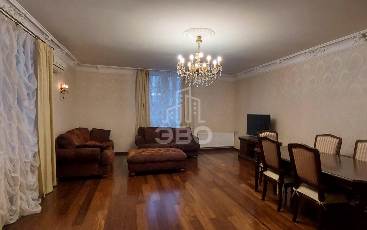 четырехкомнатная квартира в Санкт-Петербурге по адресу: Морская наб., 21, к 1