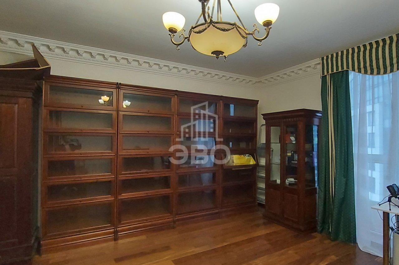 четырехкомнатная квартира в Санкт-Петербурге по адресу: Морская наб., 21, к 1