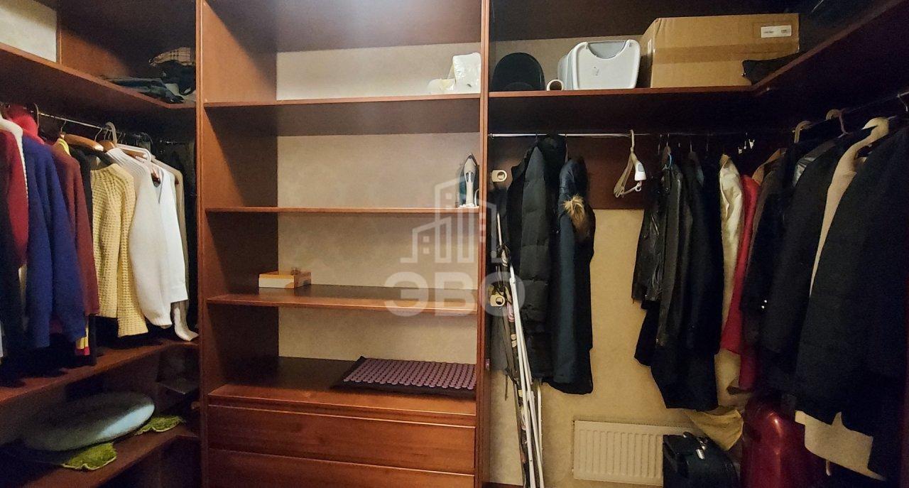 четырехкомнатная квартира в Санкт-Петербурге по адресу: Морская наб., 21, к 1