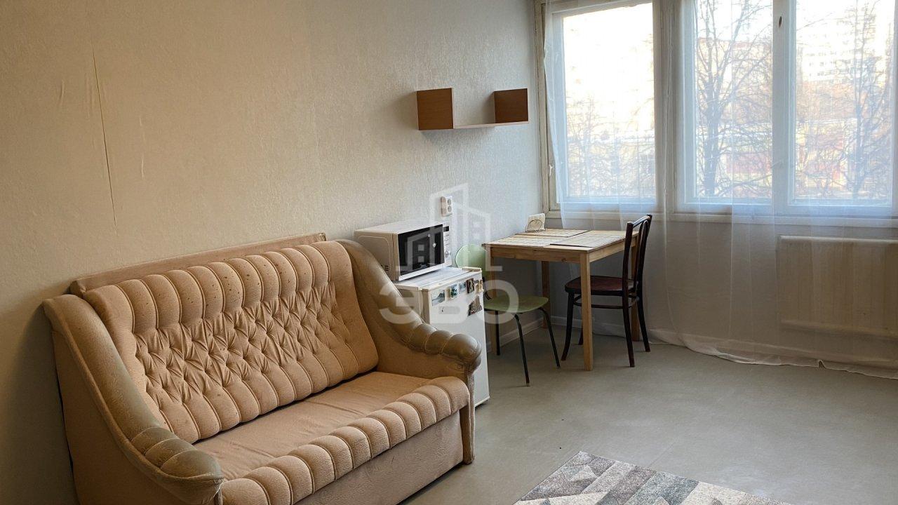 комната в Санкт-Петербурге по адресу: Серебристый б-р., 5, к 1