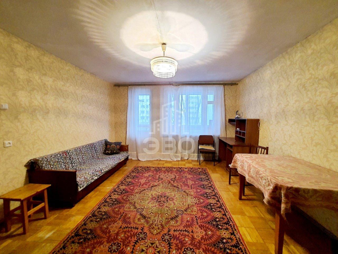 трехкомнатная квартира в Санкт-Петербурге по адресу: Олеко Дундича ул., 25, к 2