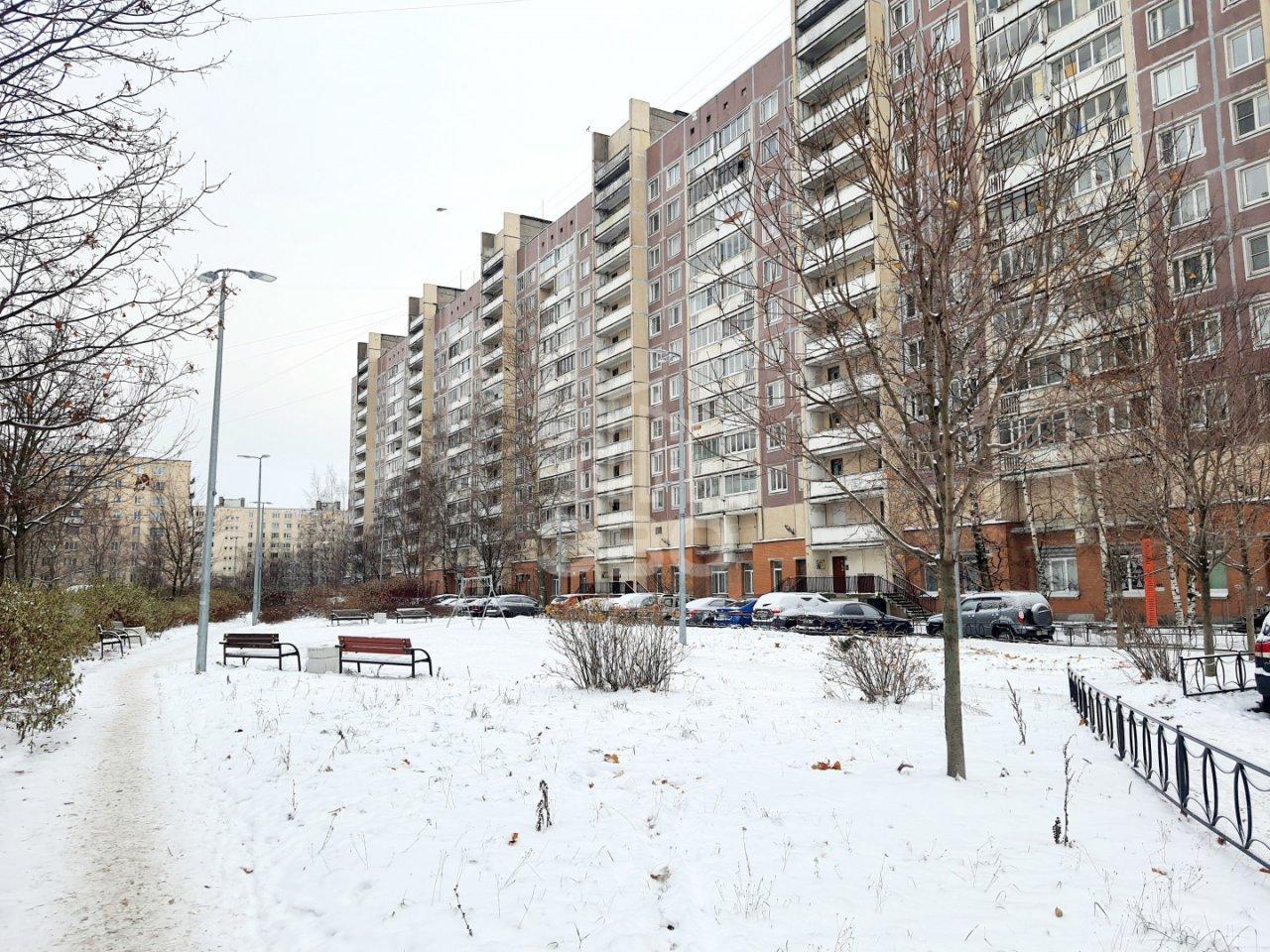 трехкомнатная квартира в Санкт-Петербурге по адресу: Олеко Дундича ул., 25, к 2