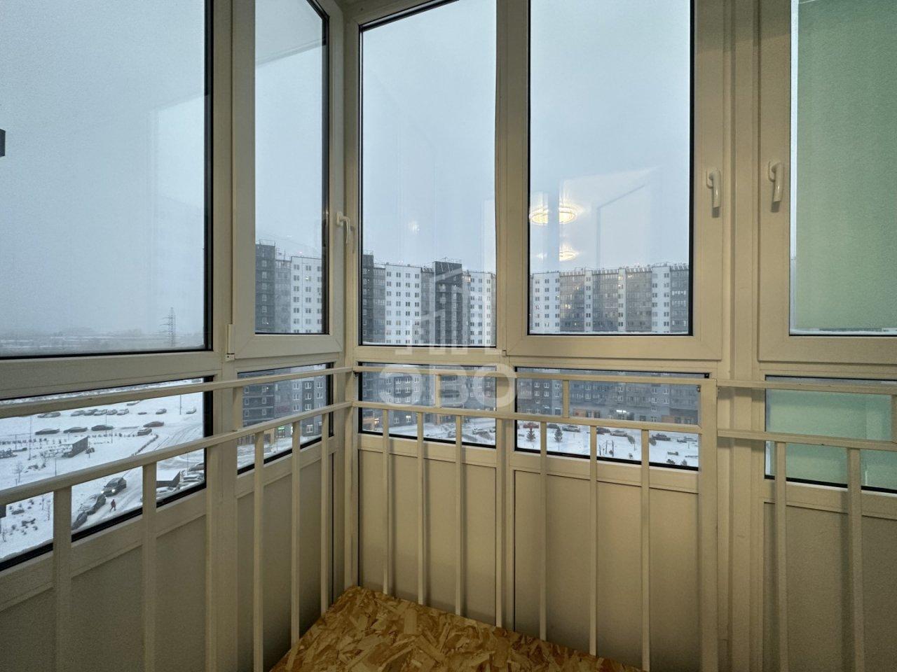 двухкомнатная квартира в Санкт-Петербурге по адресу: Современников ул., 17/1