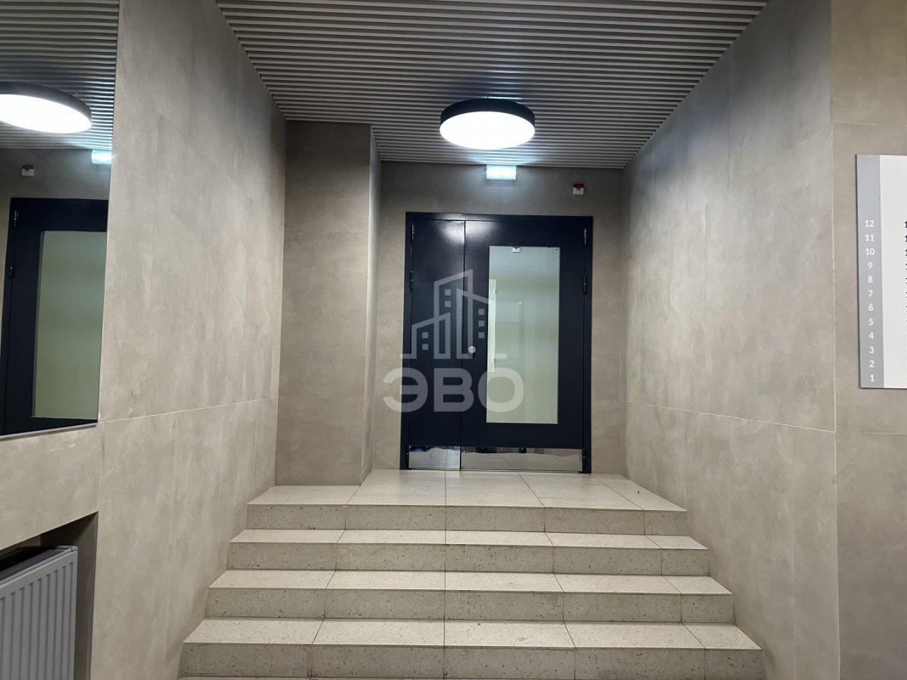 двухкомнатная квартира в Санкт-Петербурге по адресу: Современников ул., 17/1