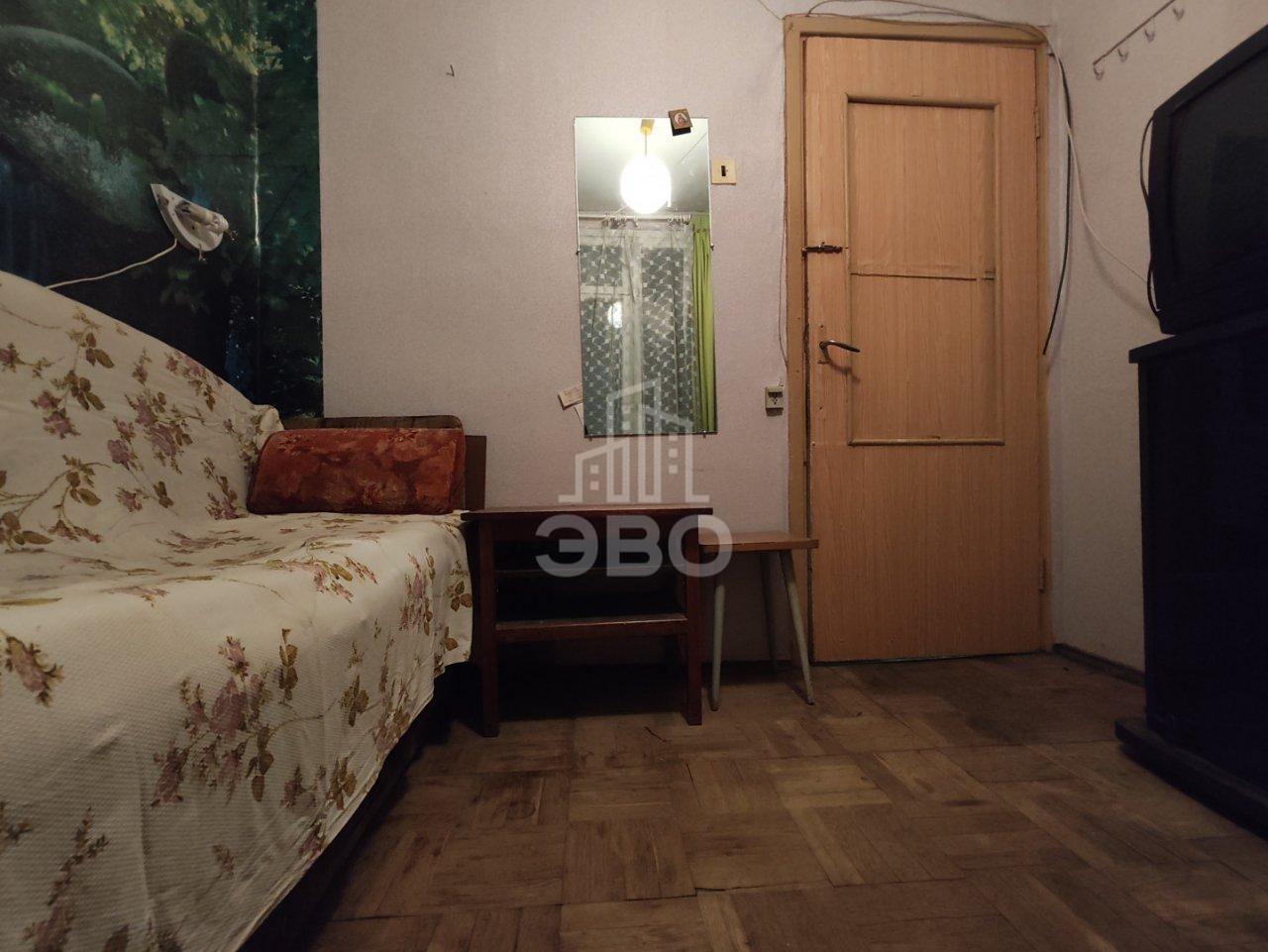 комната в Санкт-Петербурге по адресу: Лёни Голикова ул., 28