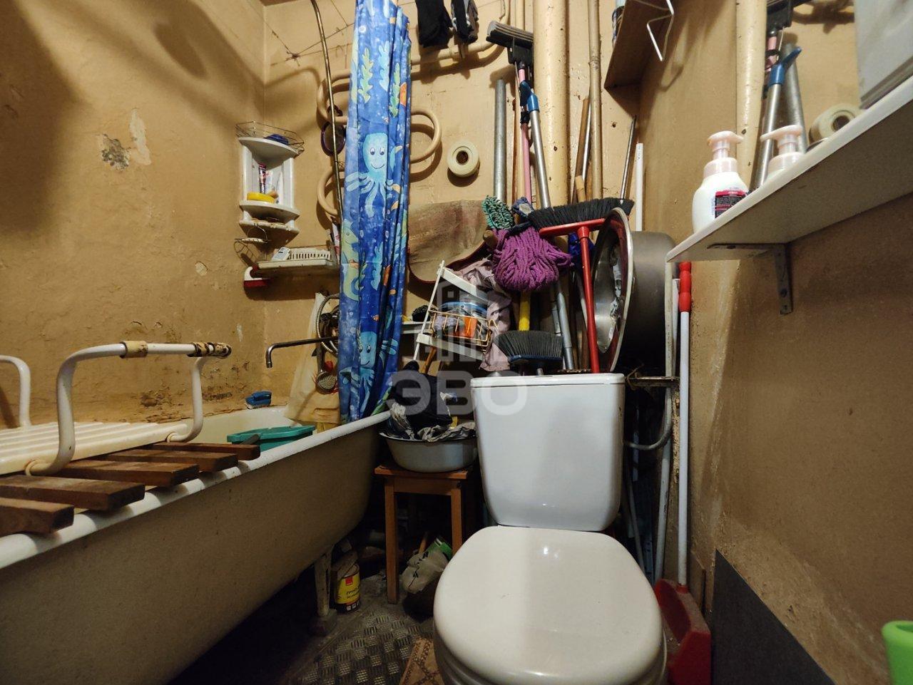 комната в Санкт-Петербурге по адресу: Лёни Голикова ул., 28