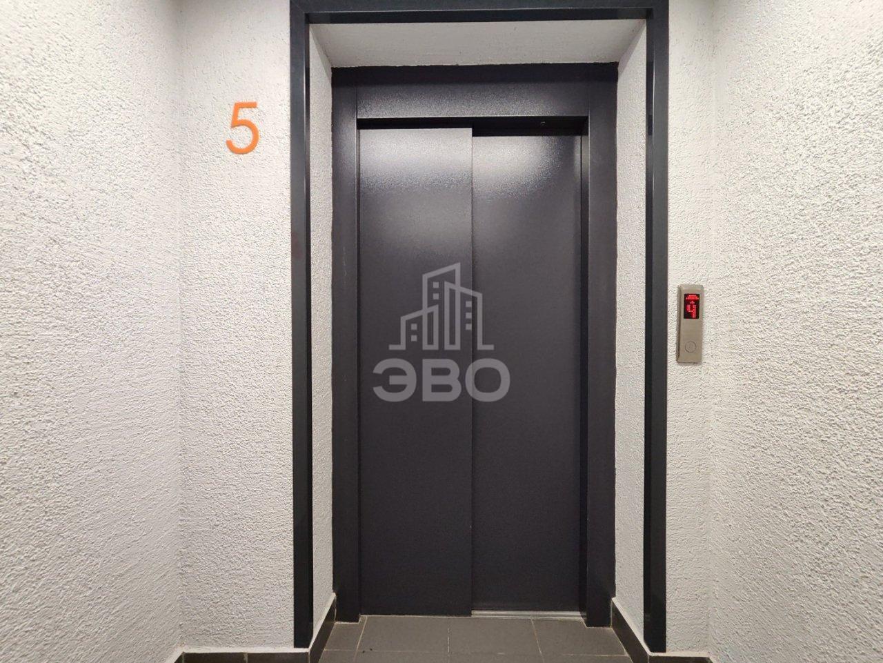 трехкомнатная квартира в Санкт-Петербурге по адресу: Красносельское ш., 6