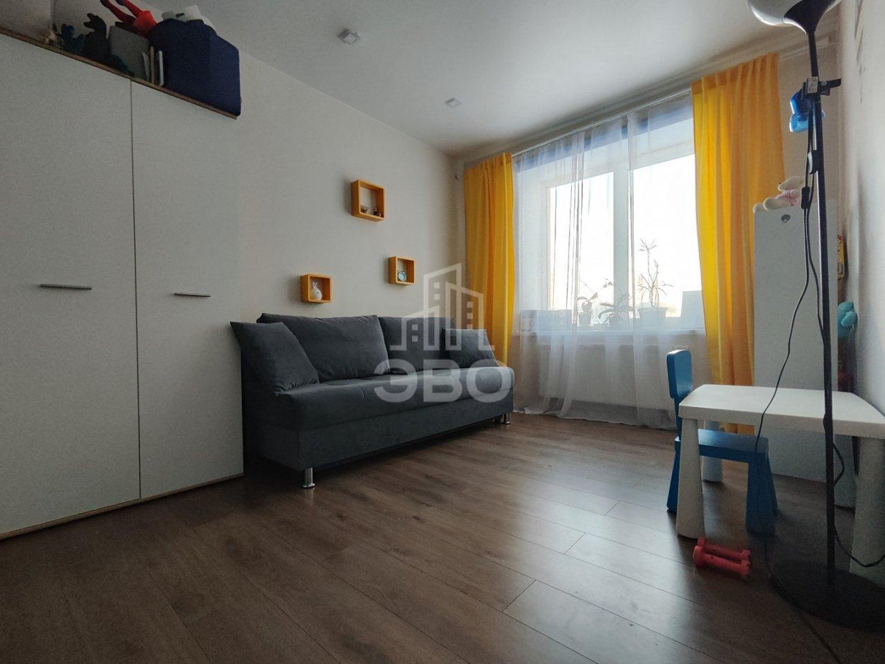 трехкомнатная квартира в Санкт-Петербурге по адресу: Красносельское ш., 6