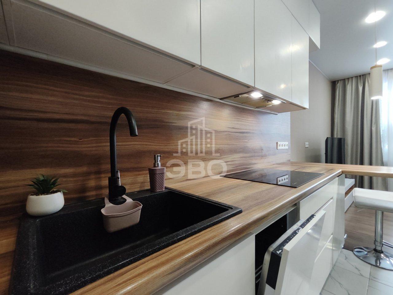 трехкомнатная квартира в Санкт-Петербурге по адресу: Красносельское ш., 6