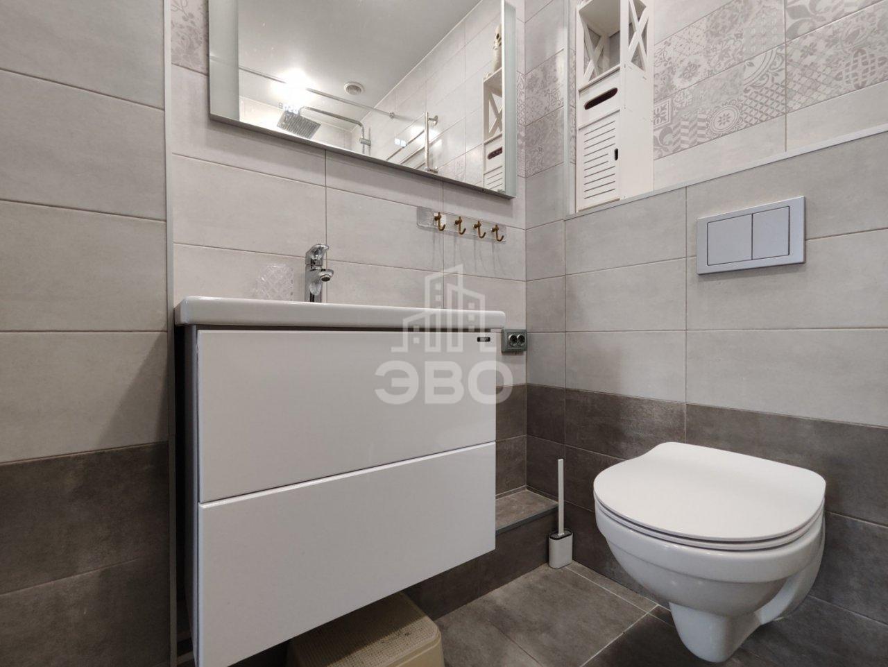 трехкомнатная квартира в Санкт-Петербурге по адресу: Красносельское ш., 6