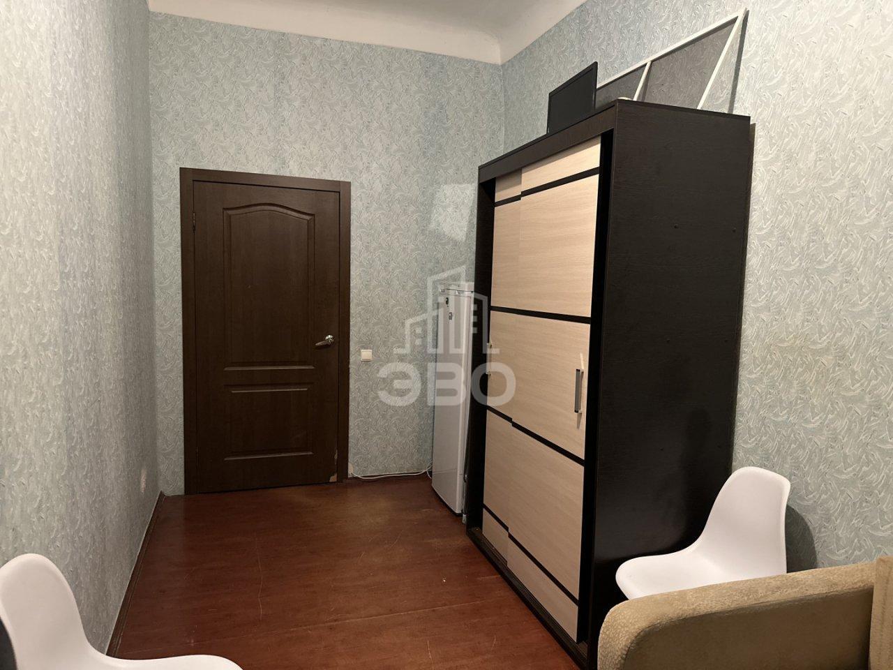 комната в Санкт-Петербурге по адресу: Старо-Петергофский проспект, 37