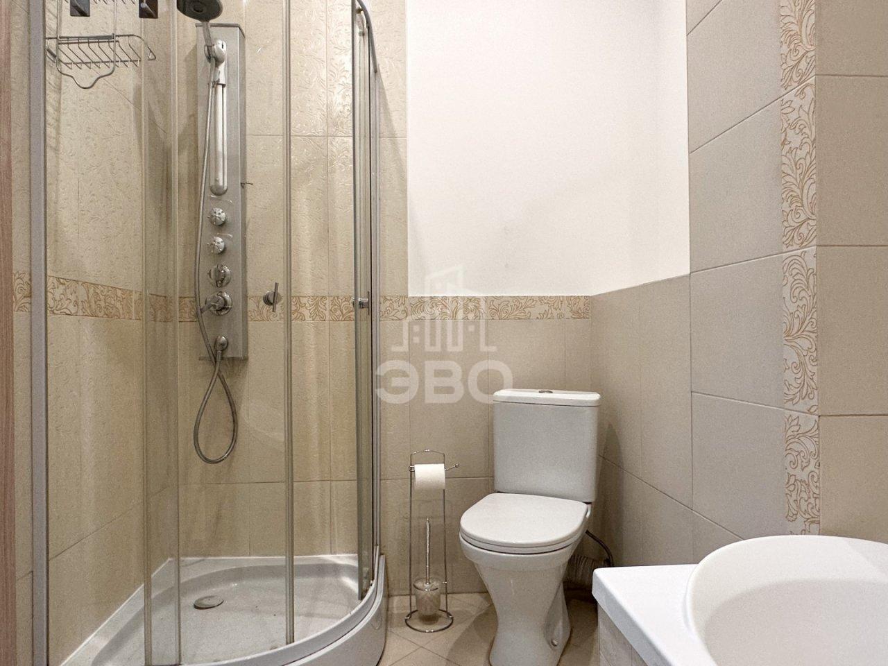 трехкомнатная квартира в Санкт-Петербурге по адресу: Моховая ул., 22