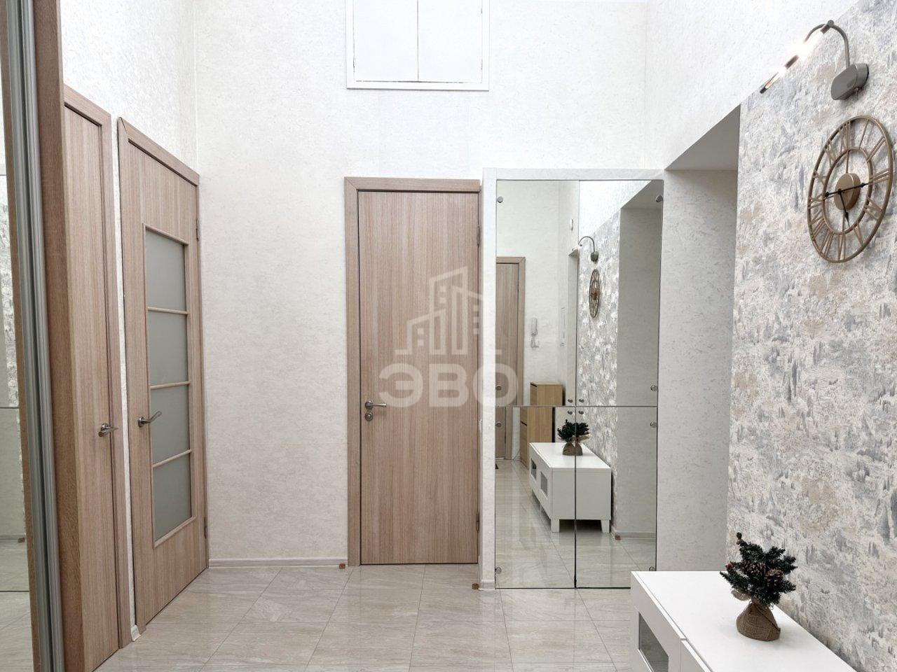 трехкомнатная квартира в Санкт-Петербурге по адресу: Моховая ул., 22