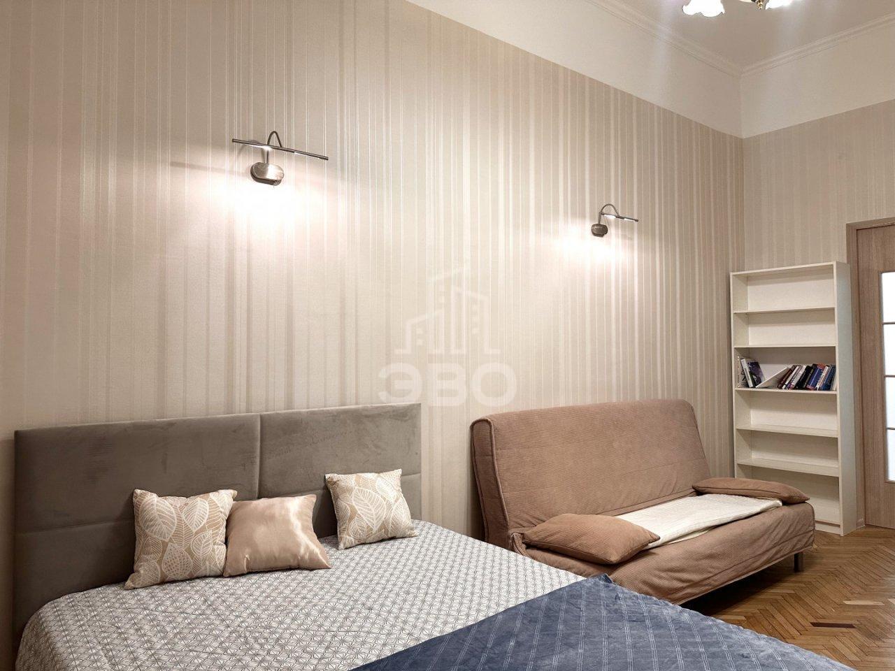 трехкомнатная квартира в Санкт-Петербурге по адресу: Моховая ул., 22