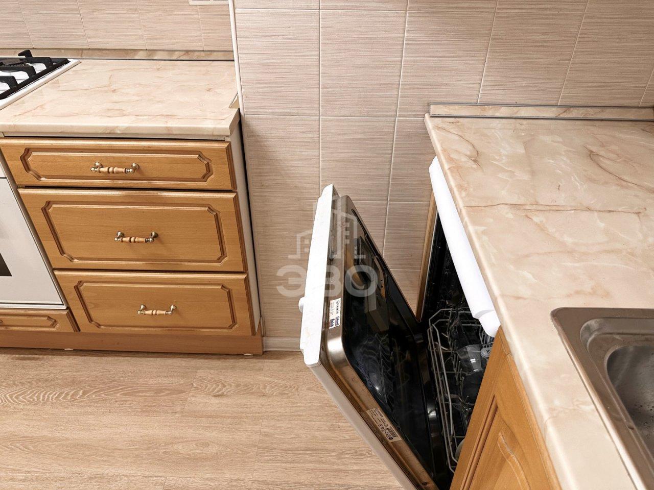 трехкомнатная квартира в Санкт-Петербурге по адресу: Моховая ул., 22