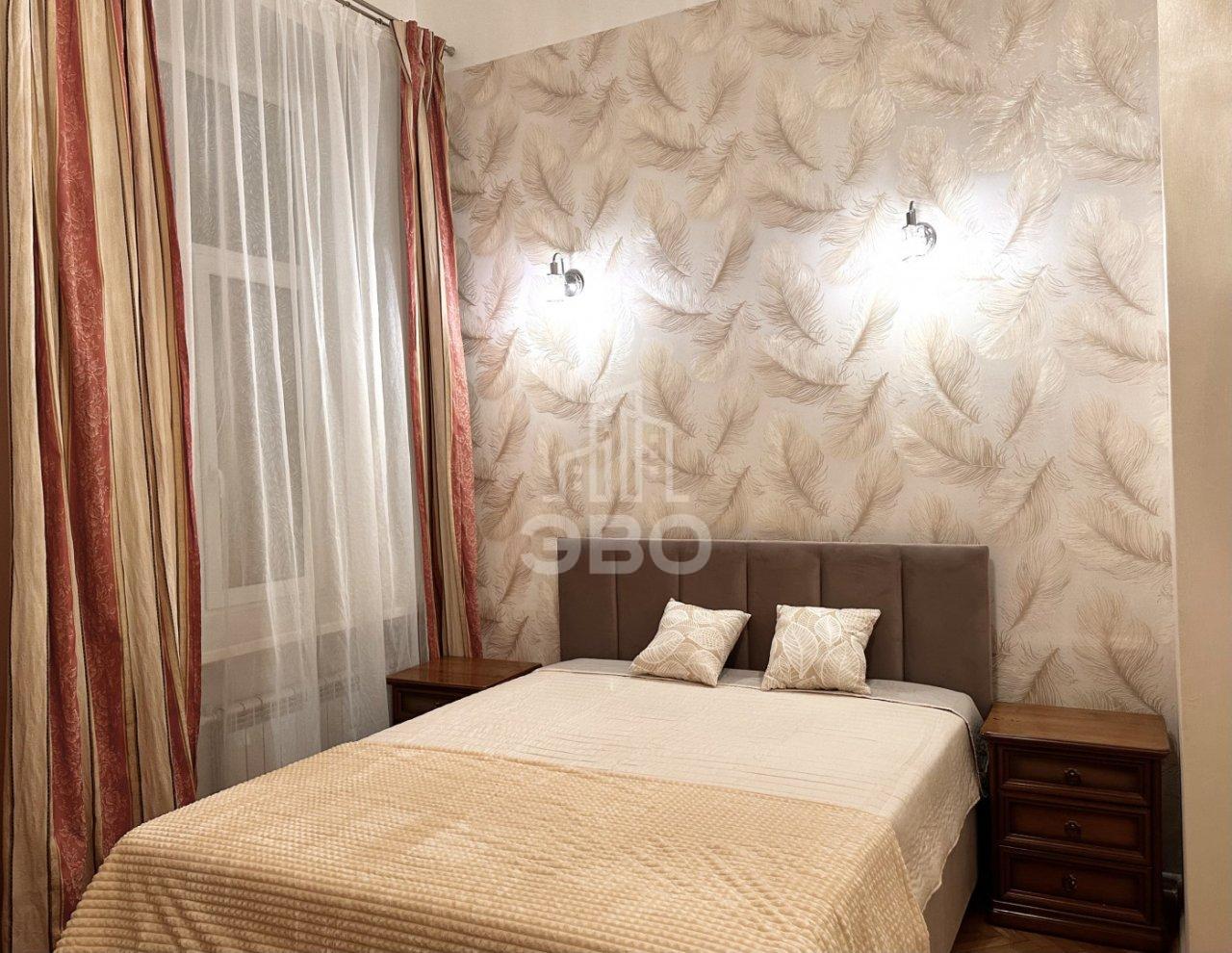 трехкомнатная квартира в Санкт-Петербурге по адресу: Моховая ул., 22