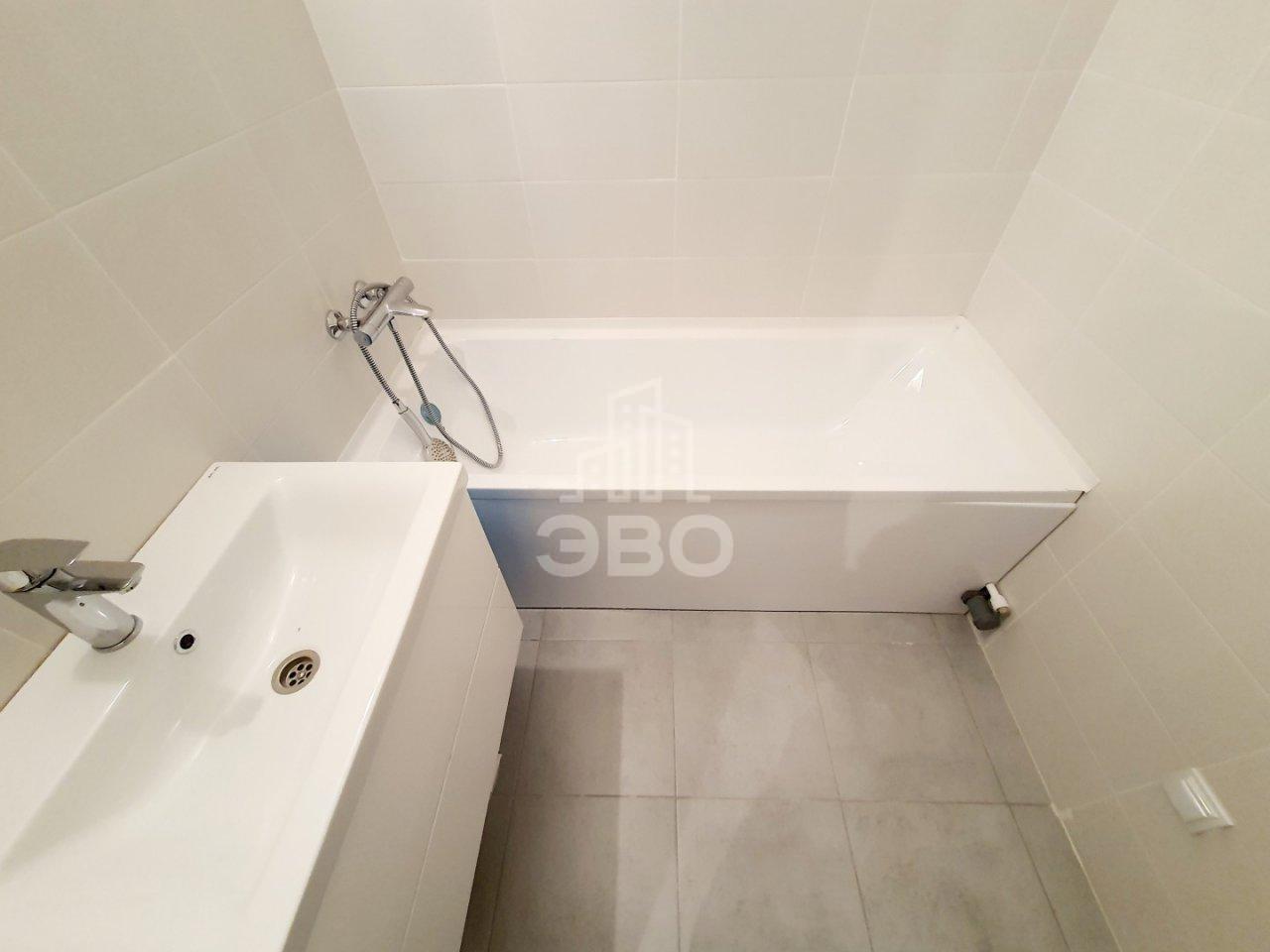 однокомнатная квартира в Санкт-Петербурге по адресу: Шоссе в Лаврики ул., 72, к 3