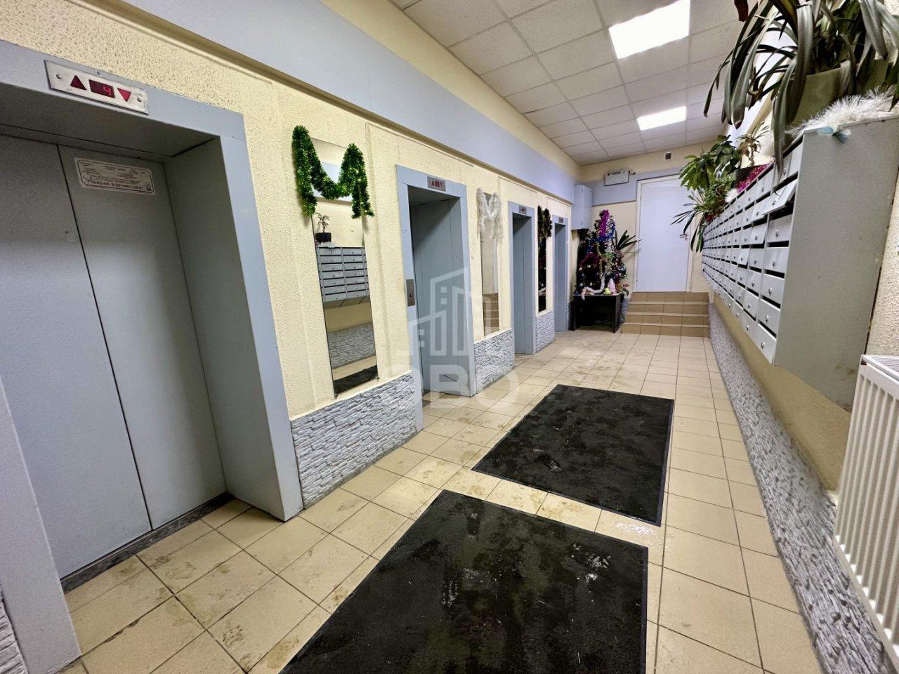 трехкомнатная квартира в Санкт-Петербурге по адресу: Коломяжский проспект, 20