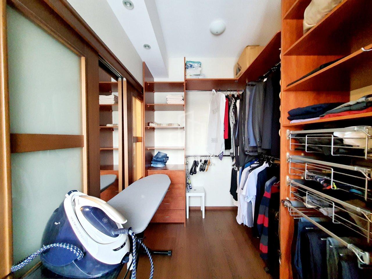 четырехкомнатная квартира в Санкт-Петербурге по адресу: Пражская ул., 44