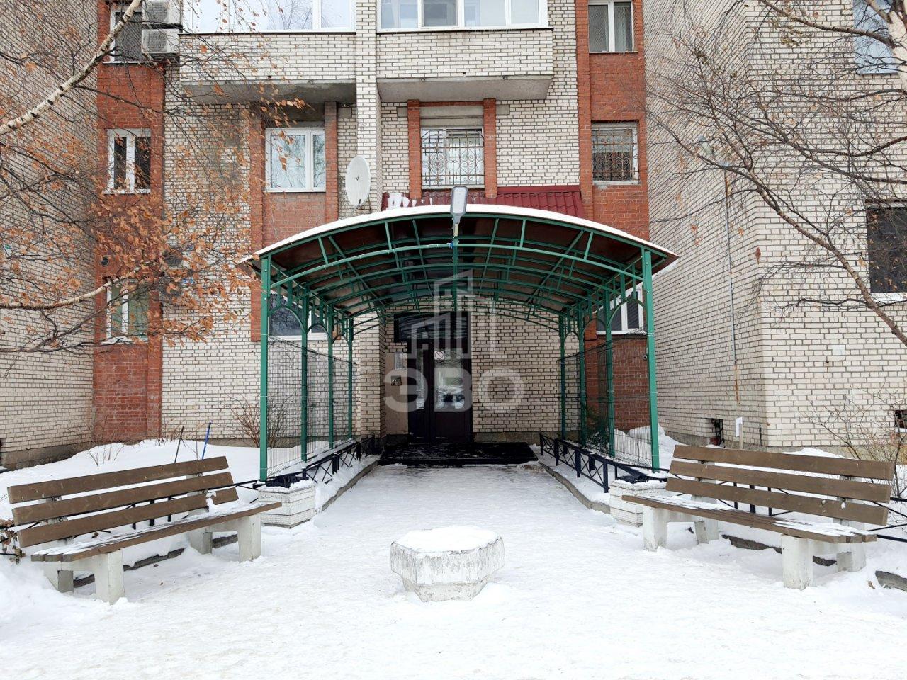 четырехкомнатная квартира в Санкт-Петербурге по адресу: Пражская ул., 44