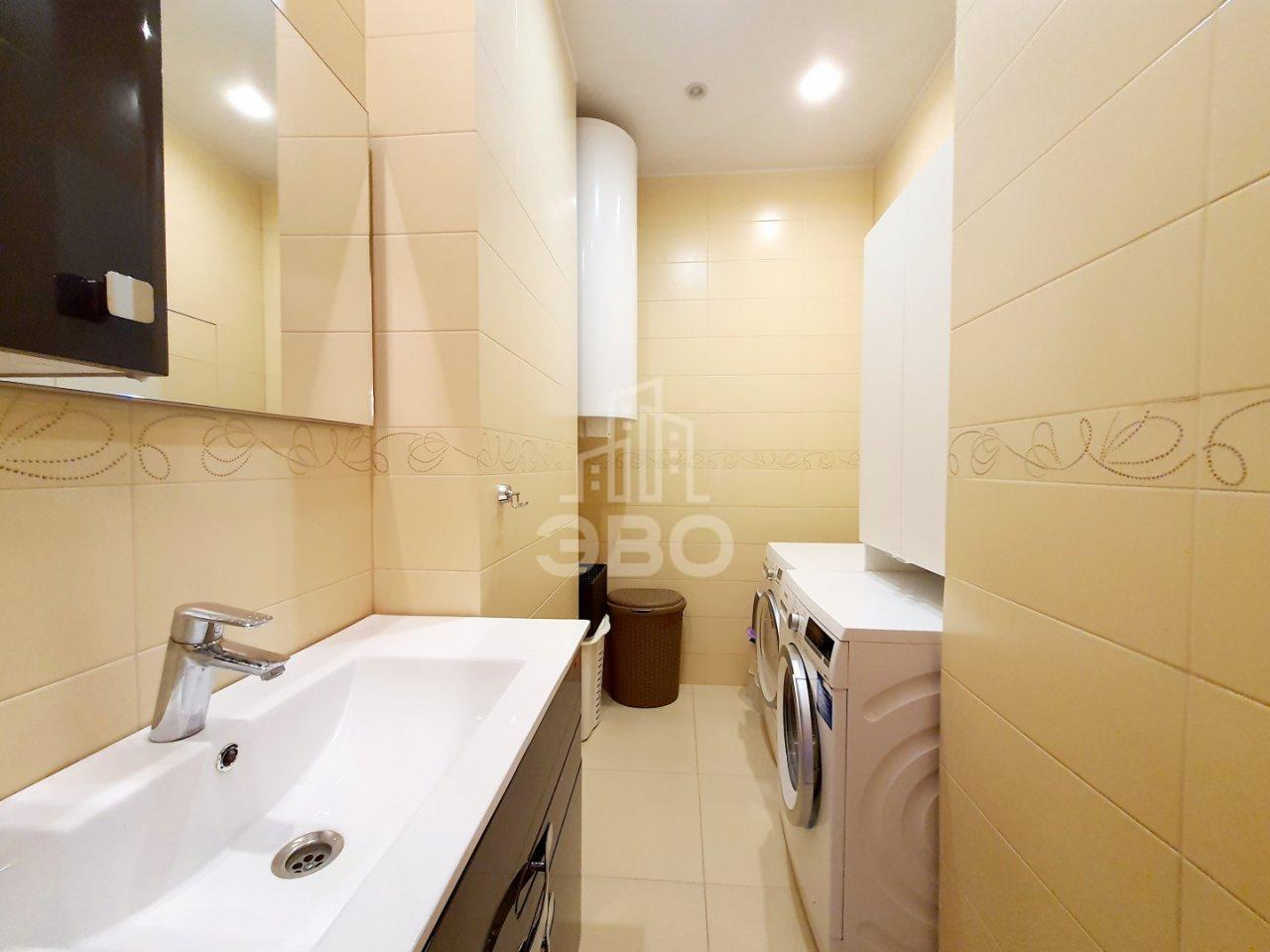 четырехкомнатная квартира в Санкт-Петербурге по адресу: Пражская ул., 44