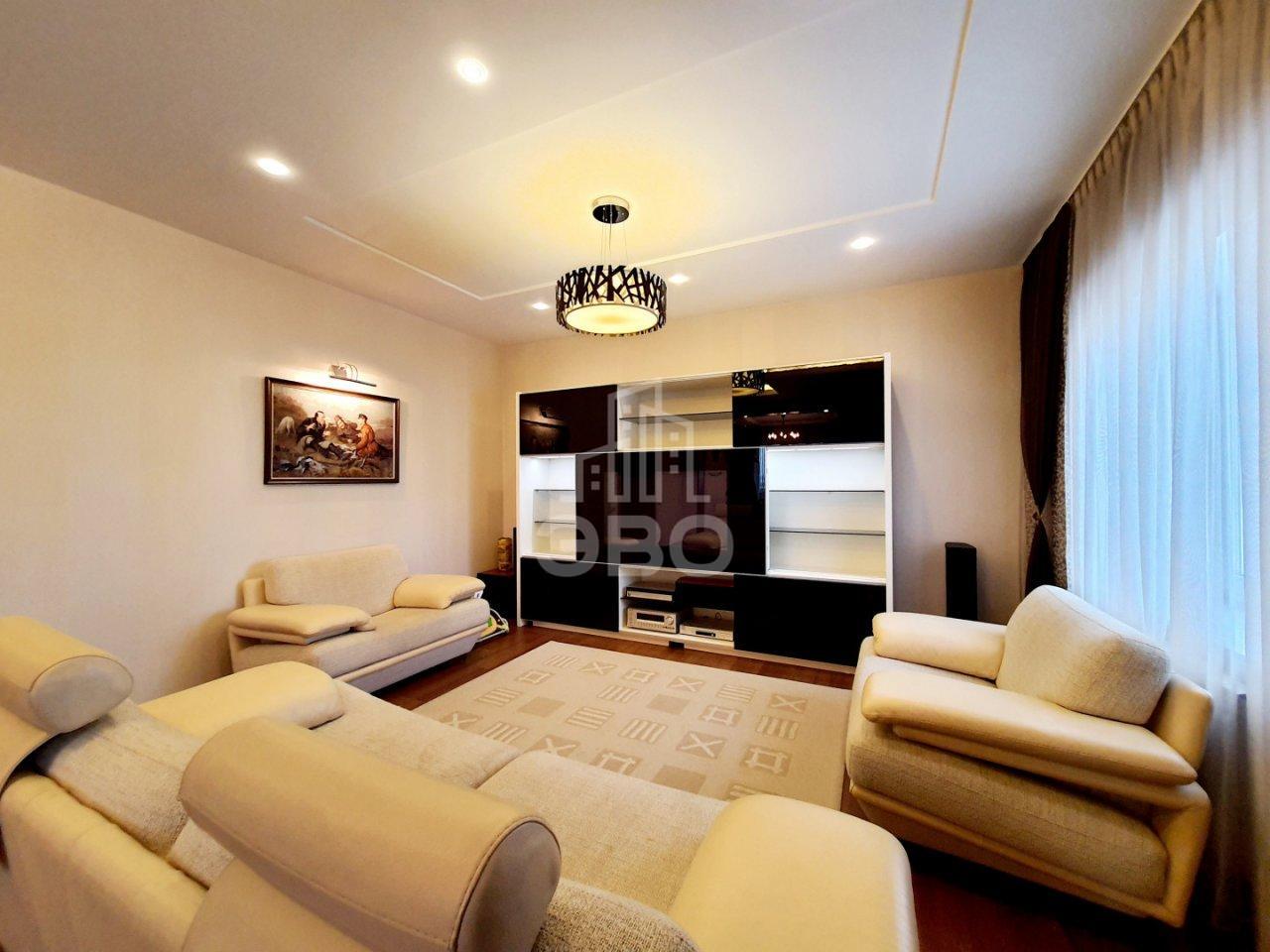 четырехкомнатная квартира в Санкт-Петербурге по адресу: Пражская ул., 44